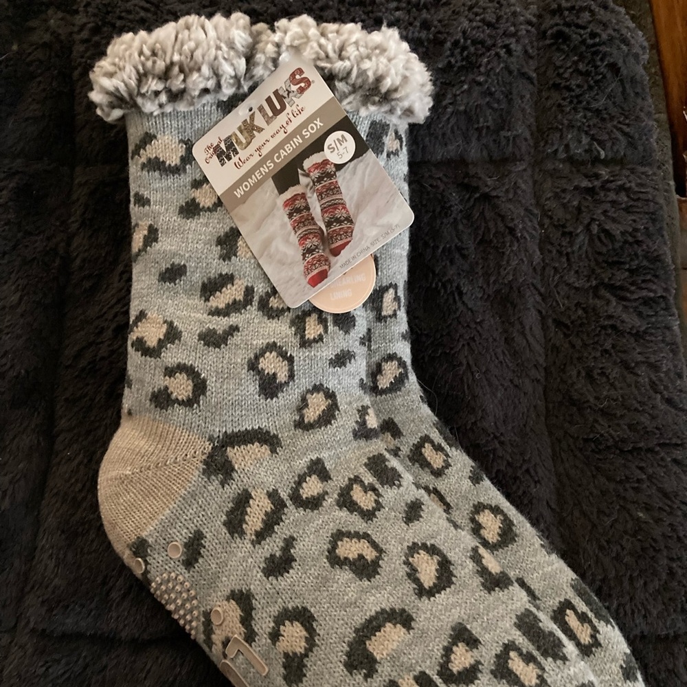 New! Muk Luks Cabin Socks Size S/M (5-7) Soft Cozy Loungewear
